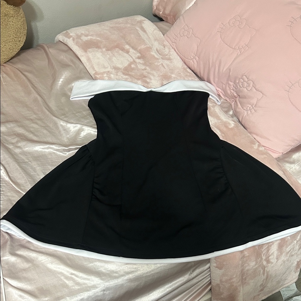 Black and White Off the shoulder Dress